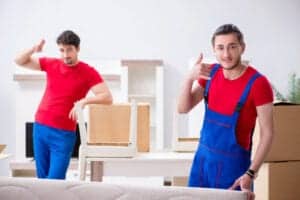 Should You Choose a National Mover or a Local Mover